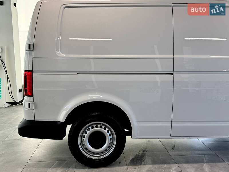Вантажний фургон Volkswagen Transporter 2018 в Львові