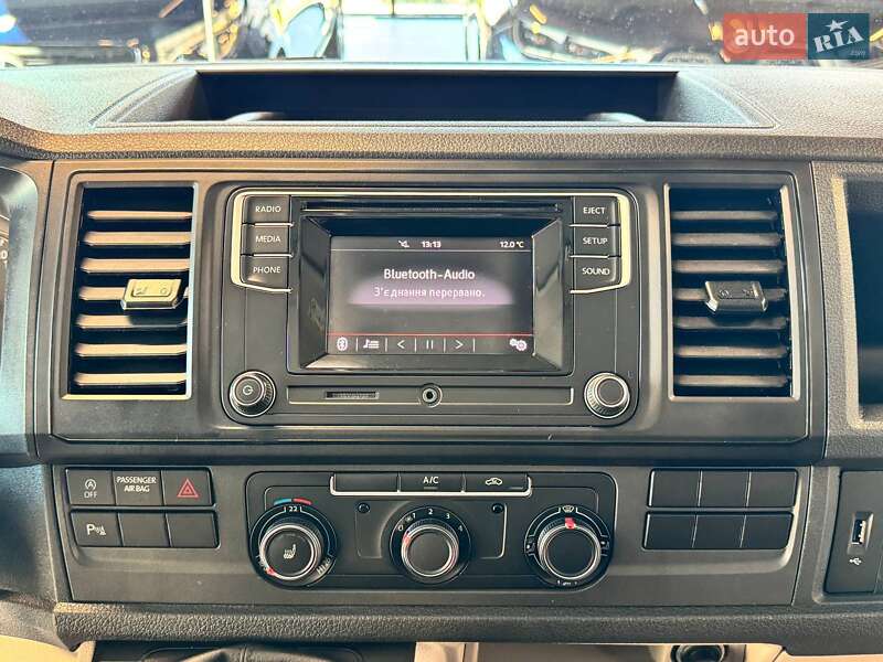 Вантажний фургон Volkswagen Transporter 2018 в Львові