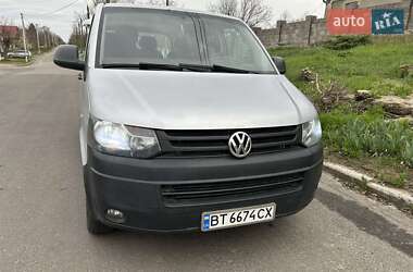 Вантажопасажирський фургон Volkswagen Transporter 2015 в Миколаєві