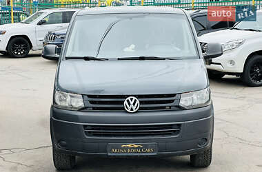 Грузовой фургон Volkswagen Transporter 2010 в 