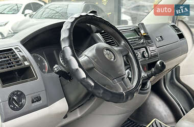 Грузовой фургон Volkswagen Transporter 2010 в 