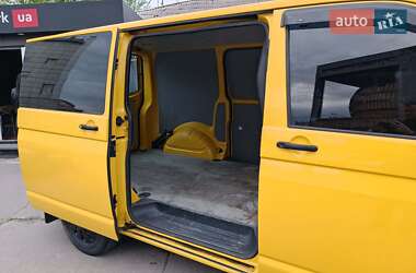 Вантажний фургон Volkswagen Transporter 2011 в 