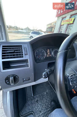 Мінівен Volkswagen Transporter 2012 в 