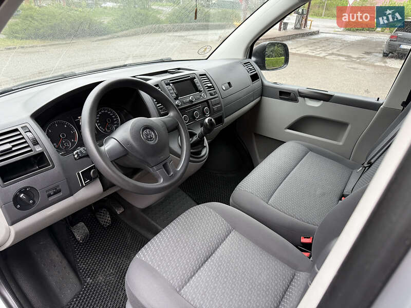 Мінівен Volkswagen Transporter 2016 в Кременці