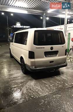 Минивэн Volkswagen Transporter 2004 в Хусте