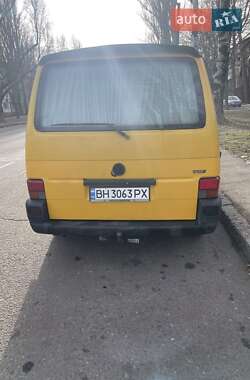 Мінівен Volkswagen Transporter 2000 в 