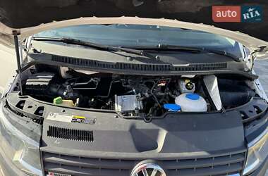 Грузовой фургон Volkswagen Transporter 2017 в 