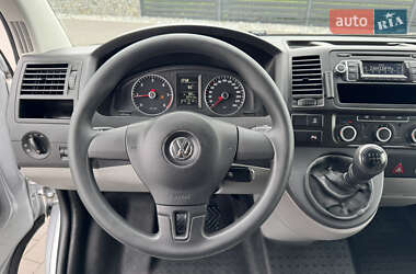 Минивэн Volkswagen Transporter 2013 в 