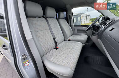 Минивэн Volkswagen Transporter 2013 в 