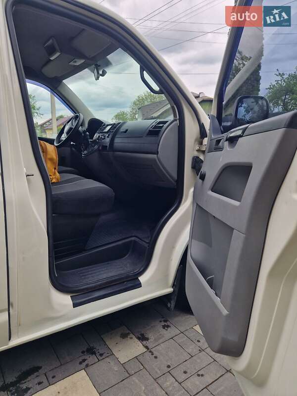 Минивэн Volkswagen Transporter 2003 в Бориславе