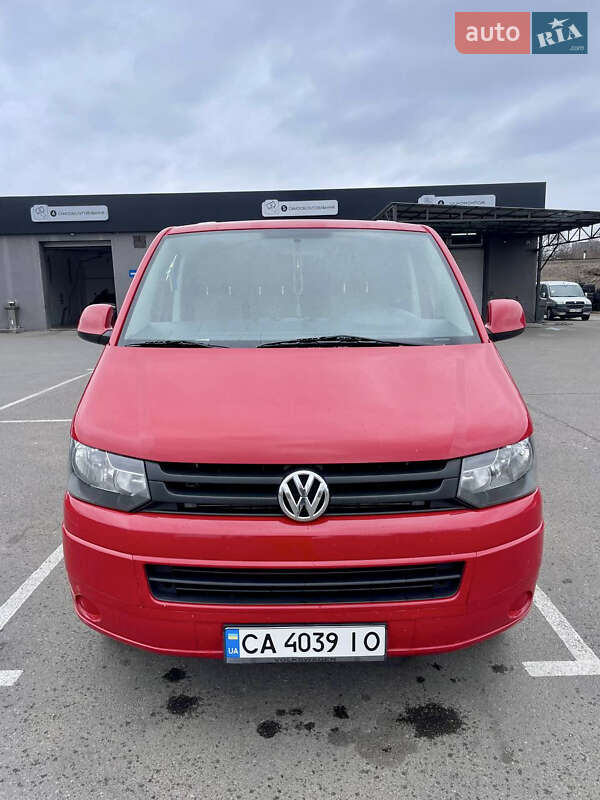 Грузовой фургон Volkswagen Transporter 2013 в 