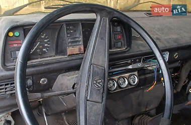 Минивэн Volkswagen Transporter 1983 в 