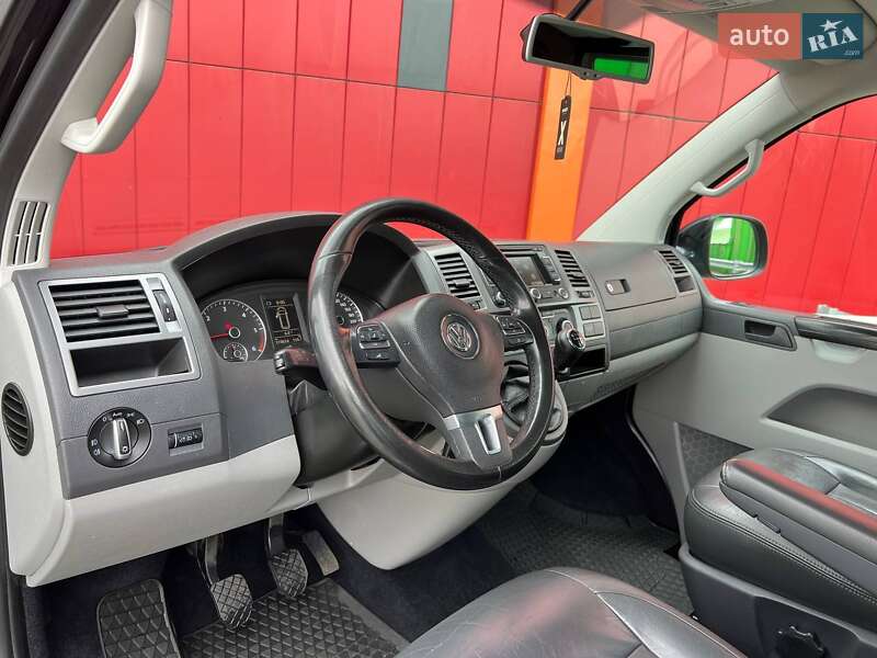 Мінівен Volkswagen Transporter 2012 в Києві