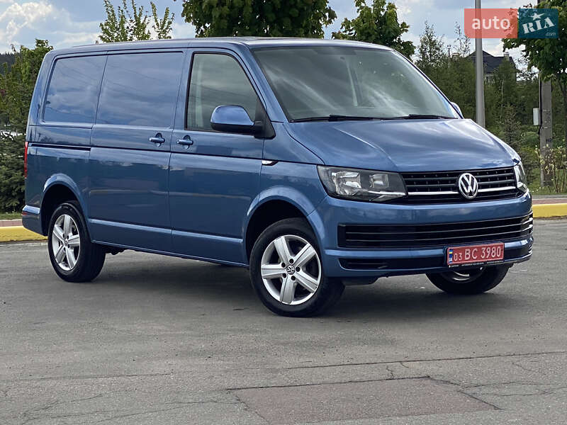 Грузовой фургон Volkswagen Transporter 2017 в Ирпене