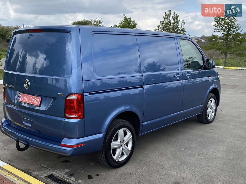 Грузовой фургон Volkswagen Transporter 2017 в Ирпене