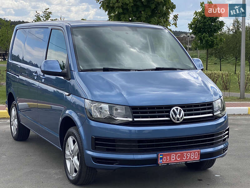 Грузовой фургон Volkswagen Transporter 2017 в Ирпене