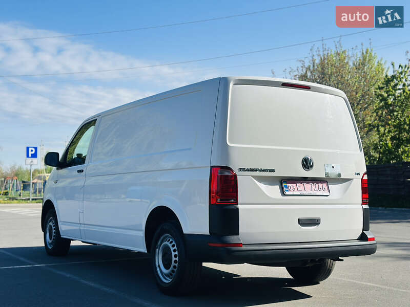 Вантажний фургон Volkswagen Transporter 2017 в Рівному