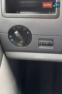 Мінівен Volkswagen Transporter 2012 в 