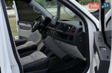 Минивэн Volkswagen Transporter 2016 в 