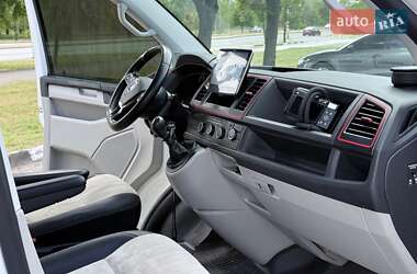 Минивэн Volkswagen Transporter 2016 в 