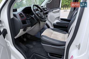 Минивэн Volkswagen Transporter 2016 в 