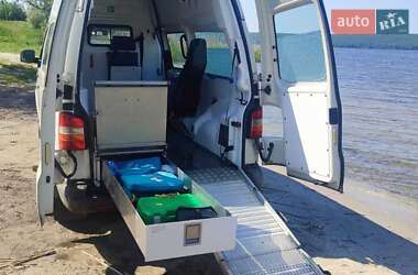 Вантажний фургон Volkswagen Transporter 2009 в 