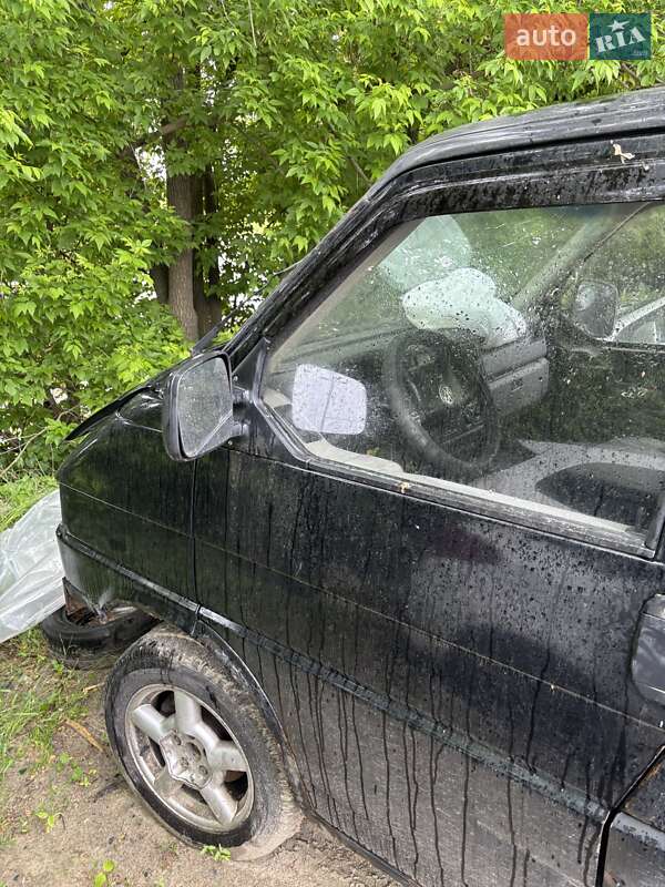 Минивэн Volkswagen Transporter 2000 в Киеве