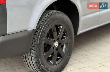 Мінівен Volkswagen Transporter 2013 в 