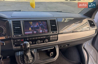 Минивэн Volkswagen Transporter 2016 в 