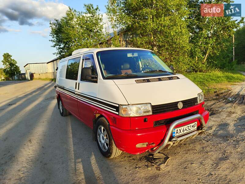 Грузопассажирский фургон Volkswagen Transporter 2000 в Харькове