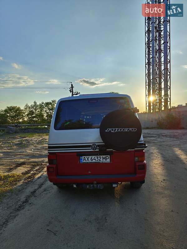 Грузопассажирский фургон Volkswagen Transporter 2000 в Харькове