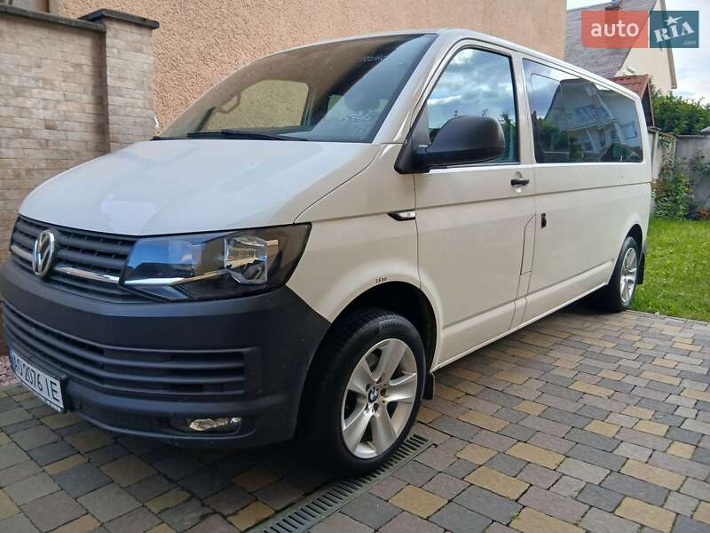 Минивэн Volkswagen Transporter 2016 в 