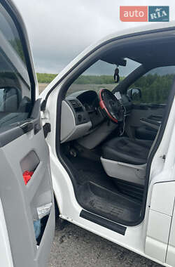 Грузопассажирский фургон Volkswagen Transporter 2015 в 
