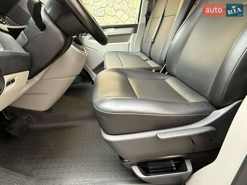 Вантажний фургон Volkswagen Transporter 2019 в Тячеві