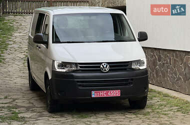 Минивэн Volkswagen Transporter 2015 в 