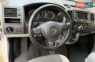 Минивэн Volkswagen Transporter 2015 в 