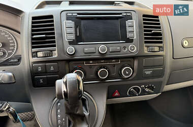 Минивэн Volkswagen Transporter 2015 в 