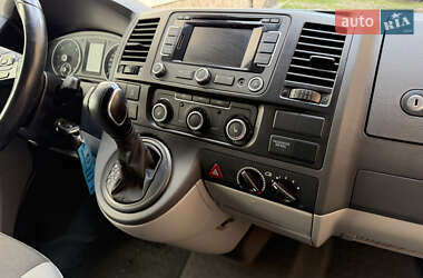 Минивэн Volkswagen Transporter 2015 в 