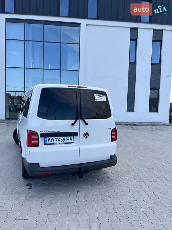 Мінівен Volkswagen Transporter 2016 в Хусті