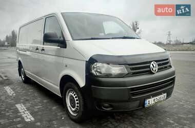 Грузовой фургон Volkswagen Transporter 2015 в Луцке