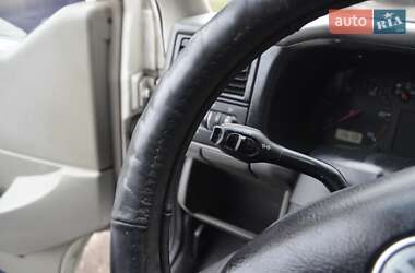 Минивэн Volkswagen Transporter 2003 в 