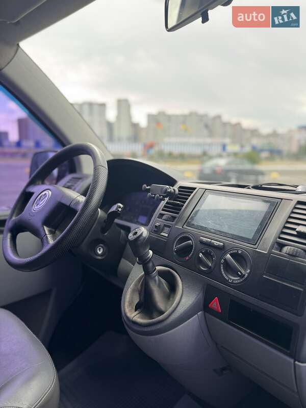 Минивэн Volkswagen Transporter 2007 в Киеве
