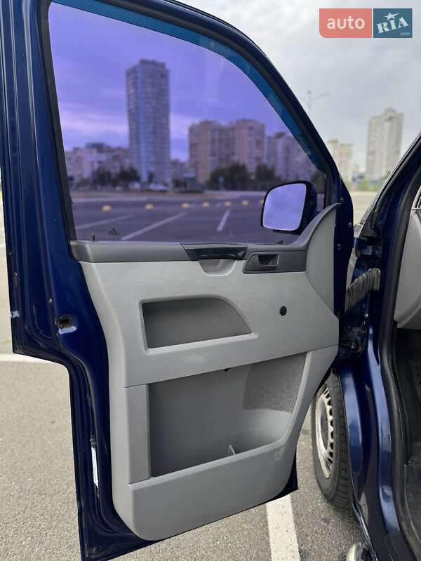 Минивэн Volkswagen Transporter 2007 в Киеве