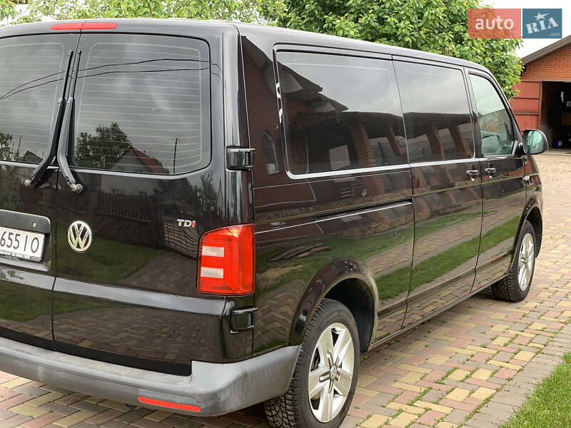 Минивэн Volkswagen Transporter 2016 в Ровно