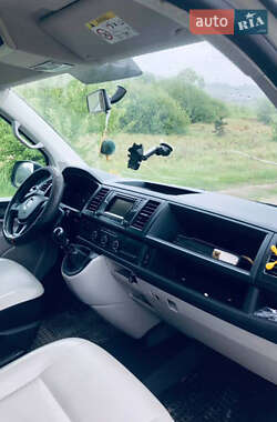 Минивэн Volkswagen Transporter 2015 в 