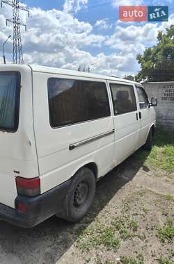 Мінівен Volkswagen Transporter 2000 в 