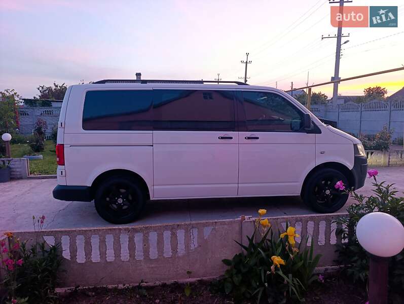 Вантажопасажирський фургон Volkswagen Transporter 2010 в Запоріжжі