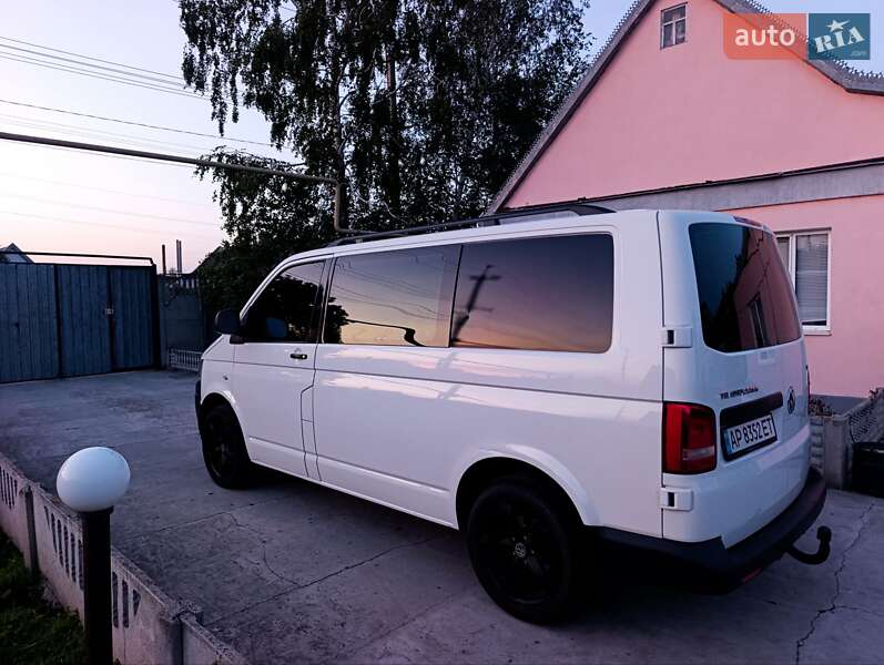 Вантажопасажирський фургон Volkswagen Transporter 2010 в Запоріжжі