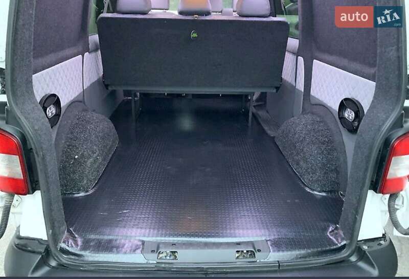 Вантажопасажирський фургон Volkswagen Transporter 2010 в Запоріжжі