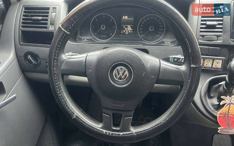 Мінівен Volkswagen Transporter 2011 в Чернівцях